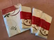 St Nicholas Square Joy Border Happy Holiday Tablecloth 60x120 & 12 Napkins NWT
