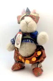 Muffy VanderBear The Fortune Tellers Genie Hoppy VanderHare Collection