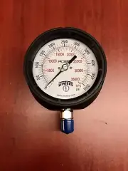 Winters 4-1/2" process gauge, dry, ½" NPT bottom connection,5000psi