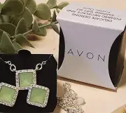 New Avon Delicate Designs Pyramid Necklace & Earrings Gift Set Prom Pacific Opal