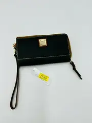 Dooney & Bourke Pebble Grain Folded Zip Wristlet BLACK NEW
