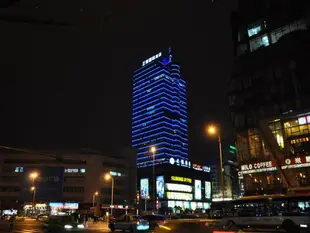 正熙國際酒店(成都春熙太古裏店)Zenec International Hotel (Chengdu Chunxi Tai Koo Li)