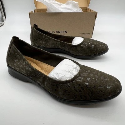 Clarks Collection Flexible Slip-On Flats Size 7 Medium Olive Interest