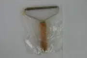 Portable Lint Remover Pet Hair Fabric Shaver Roller Metal Brush