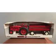 Vintage 1991 Ertl 1/16 Case Farmall H Diecast Tractor & Wagon Set