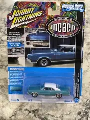 Johnny Lightning Aquamarine Poly 1967 Oldsmobile 442 W-30 1/64
