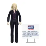 Super7 Parks and Recreation W4 - Leslie Knope (Campaign Trail) ReAction Figure