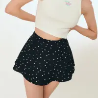 在飛比找momo購物網優惠-【WAVE SHINE】愛心雙層短裙-二色(H5LS051)