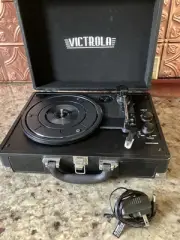 Victrola Vintage 3-Speed Bluetooth Portable Suitcase Record Player VSC-550BT