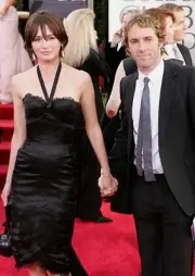 Golden Globe Awards Emily Mortimer and Alessandro Nivola arrive at- Old Photo