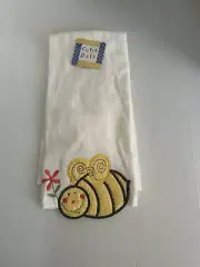Kathy's Collection Cutie Pals Bumble Bee Cream Dish/Hand Towel 100% Cotton NWWT