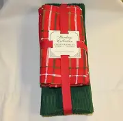 Lenox Heritage Collection 8 Piece Christmas Holiday Placemat & Napkin set NEW