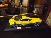 Maisto, Bugatti Divo, 1:18, Yellow-Pre-owned...MINT
