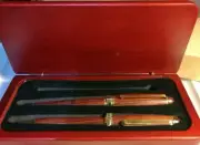 New Lovely Wood Grain Fountain and Ball Pen Set In Wooden Case
