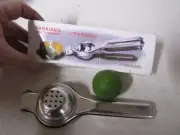 JUICER STAINLESS STEEL LEMON LIME SQUEEZER PREMIUM QUALITY