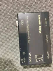 Kramer VP-300K 1x3 Hi-Resolution UXGA Distribution Amplifier MW3A3