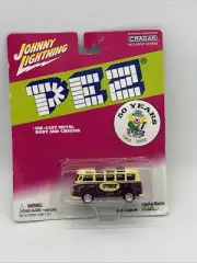 Rare Vintage Johnny Lightning Die-cast Metal Pez Van Pez Collectible