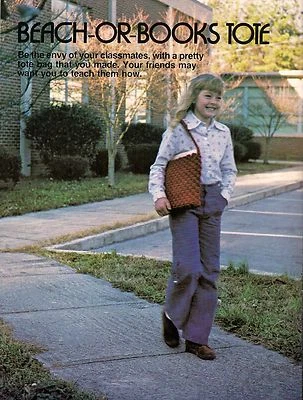 Beach or Books Tote Pattern #7256 Kids Can Macrame - Craft Book