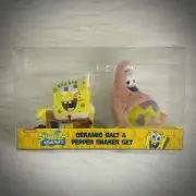 Nickelodeon SpongeBob Ceramic Salt & Pepper Shaker Set NIB!