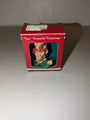 Tiny Treasured Trimmings Miniature Ornament by Russ "Bear Skier" NIB