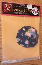 Muffy VanderBear’s “A Gift for Purrlie: Bedcover, Mouse and Gift Box.” Unopened.