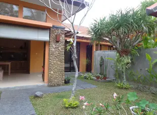 巴土安別墅酒店Batuan Villa