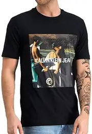 [Calvin Klein] Jeans Men's Photo S/Board Institutional Tee, Ck Black/Road Graphic