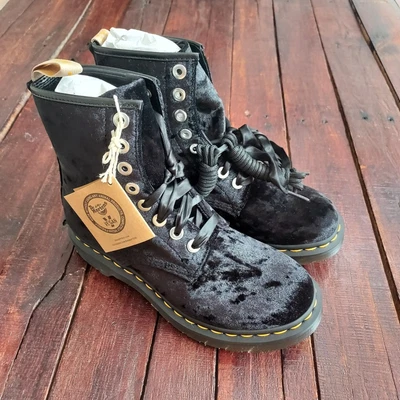 Dr. Martens 1460 Crushed Velvet Women's Boots NIB Size 7