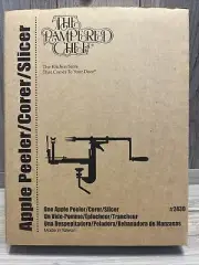 The Pampered Chef 2430 Apple Peeler Corer Slicer - NEW IN BOX