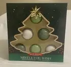 NEW IN BOX Mistletoe Wish Bath Bombs-Contents 6 Bath Bombs