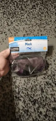 NWT black full-face swimming goggles