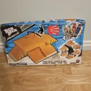 Tech Deck Ultimate Park Value Pack 8 Park Pieces 4 Boards New Open Box 2011 READ