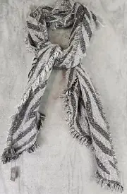 Vince Camuto Scarf Womens Gray Zebra Striped Sequined Fringed Hem Shawl Poncho