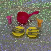 Barbie 2018 Close & Go Accessories Plates Utensils Pot Cups NEW