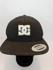 DC SHOES Sports Skate Apparel Black & White Snapback Hat Green Underbill NWT