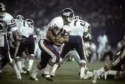 Running back Larry Csonka New York Giants carries the ball v the - 1976 Photo 3