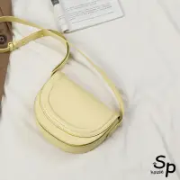 在飛比找momo購物網優惠-【Sp house】夏氛半月形牛皮馬鞍包單背包斜背包(黃色)