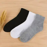 在飛比找樂天市場購物網優惠-Baby童衣 中筒男襪 純色襪子 素色成人襪子 運動襪 11