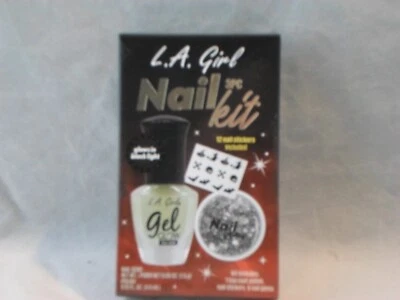 L.A. GIRL 3 Pc. Nail Kit Glows/Black Light Witch+ Stickers Bewitching A4