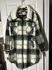 NWT Women's Koolaburra by UGG Faux Wool Green Leaf Plaid SZ XXL Removable collar