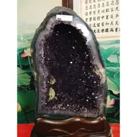 在飛比找蝦皮購物優惠-巴西紫晶洞15.5公斤 ((巴西官帽型水晶洞))黃磷鐵礦 軟