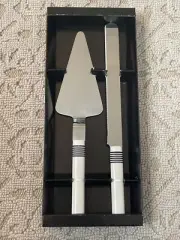 Cake Knife & Server: The Toscany Collection. Stainless Steel/Tamy Plastic Handle