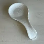 Temp-tations White Woodland Spoon Rest NEW
