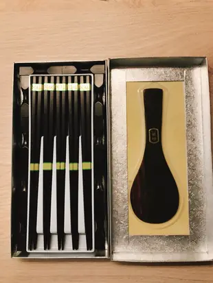 《銘木手作箸》黑檀筷子組：包含黑檀木筷子十雙、黑檀木筷架十個、黑檀木飯勺一個