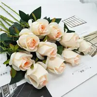 在飛比找樂天市場購物網優惠-臥室美容院玫瑰花束假花SPA用品塑膠花家用干花束大紅白玫瑰