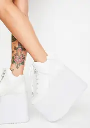 [Dolls Kill x Y.R.U.] Qozmo Sky Platforms