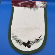 St. Nicholas Square 36” Table Runner
