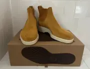 RM WILLIAMS Marc Newson Dusty Ochre Suede Leather Yard Boot 365, G US Size 6
