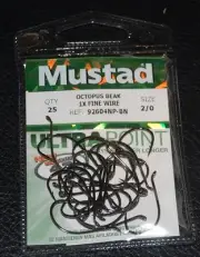 25 Pack Mustad Ultra Point 92604NPBN-20 Octopus Beak Hooks Size 2/0 Black Nickel