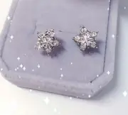Stunning Silver Crystal Christmas Snowflake Stud Earrings Xmas Women�s Gift